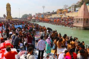 "mahakumbh-2025-prayagraj-no-entry-50-lakh-snanan"