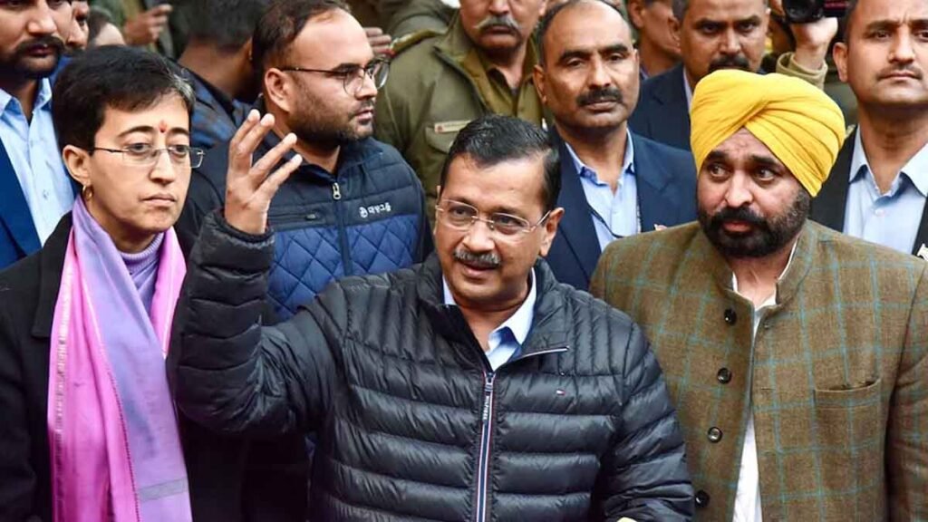 AAP की पंजाब में बड़ी बैठक: केजरीवाल ने विधायकों को बुलाया, भगवंत मान की कुर्सी पर संकट?