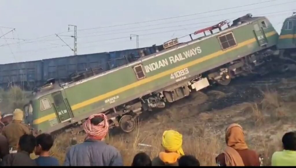 "Two Freight Trains Collide in Fatehpur, Uttar Pradesh; Both Locomotive Pilots Injured"