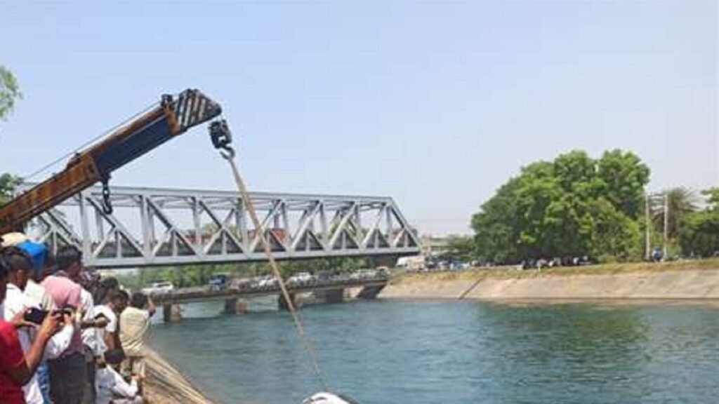 Fatehabad, Haryana: Cruiser Vehicle Falls into Bhakra Canal, 11 Missing, Search Operation Underway