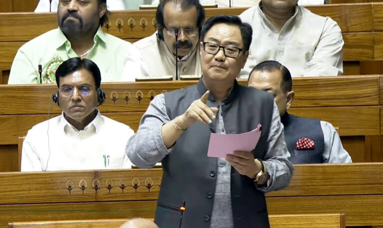 loksabha-waqf-amendment-bill-2025-opposition-protest