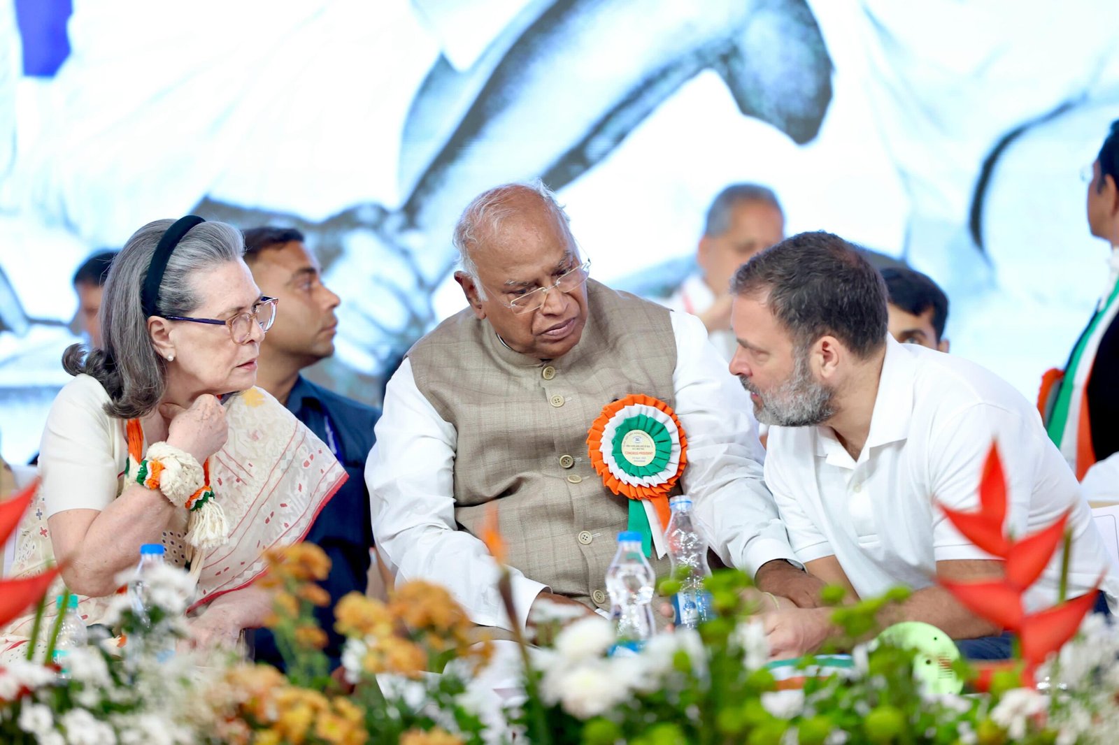 congress-84th-session-ahmedabad-kharge-sonia-rahul