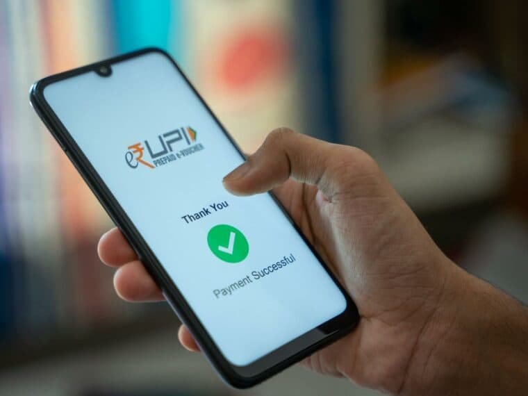 upi-server-down-india-april-2025