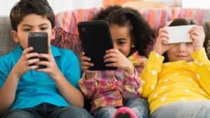 supreme-court-rejects-plea-to-ban-social-media-for-under-13