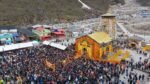 kedarnath-temple-opening-2025-decorated-with-flowers