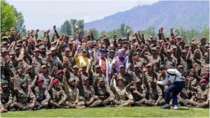 congress-protests-against-minister-vijay-shah-black-clothes-memo-to-governor