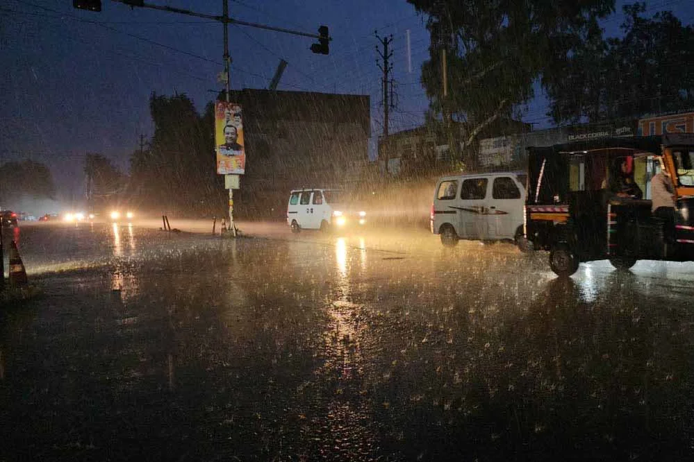 mp-storm-rain-weather-update-bhopal-hot-conditions