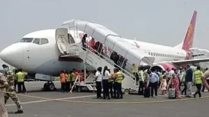 air-india-patna-flight-baggage-left-behind-passengers-protest