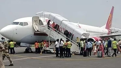 air-india-patna-flight-baggage-left-behind-passengers-protest