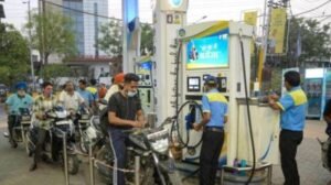 1 जुलाई से दिल्ली में पुराने पेट्रोल-डीजल वाहनों को नहीं मिलेगा ईंधन– 10 साल पुराने डीजल और 15 साल पुराने पेट्रोल वाहन रहेंगे प्रतिबंधित
