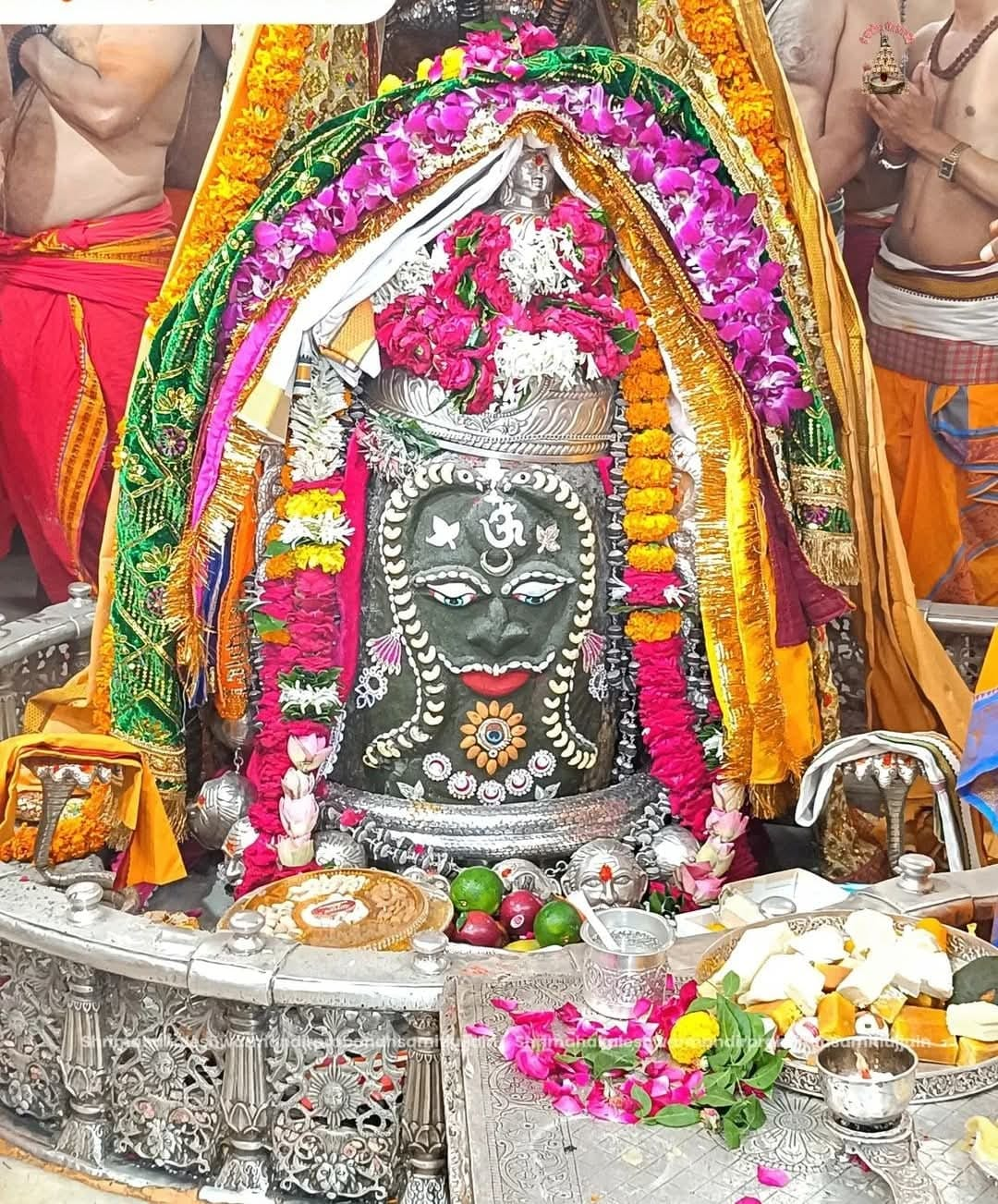 mahakal-nag-panchami-sarp-shringar-nagchandreshwar-temple-ujjain-2025