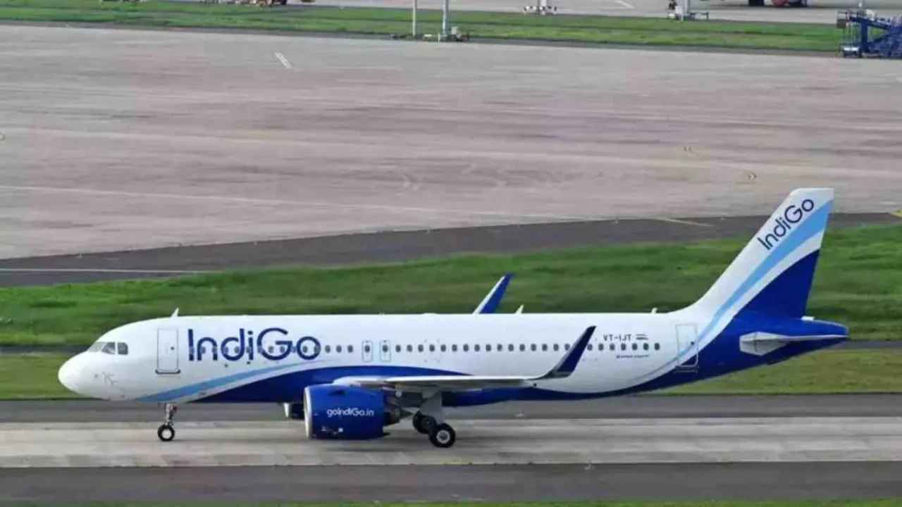 indore-raipur-flight-emergency-landing