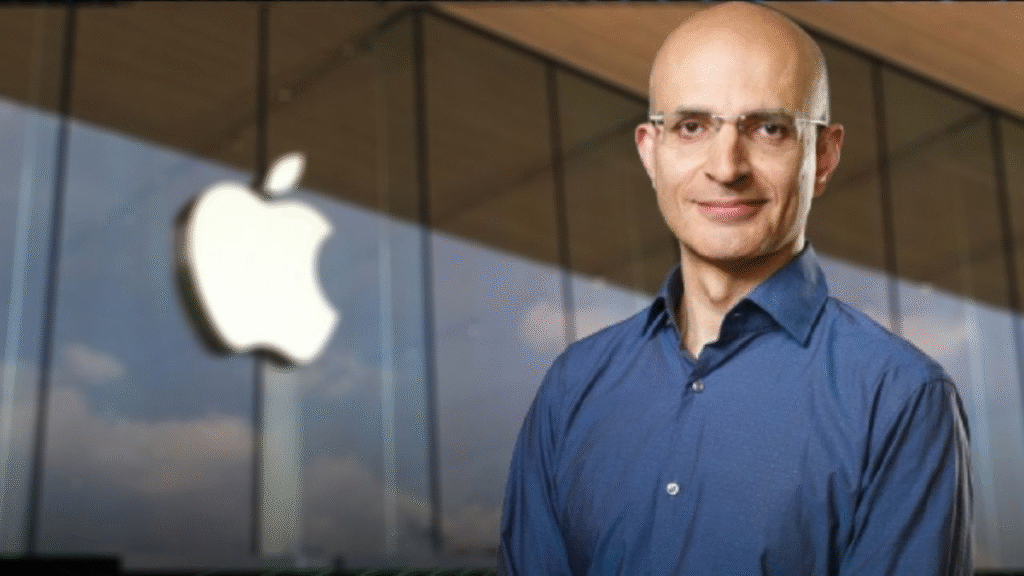 sabih-khan-appointed-apple-coo-2025