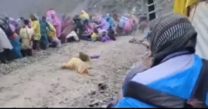 landslide-on-baltal-route-amarnath-yatra-halted