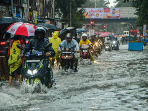 maharashtra-heavy-rainfall-mumbai-red-alert-14-dead