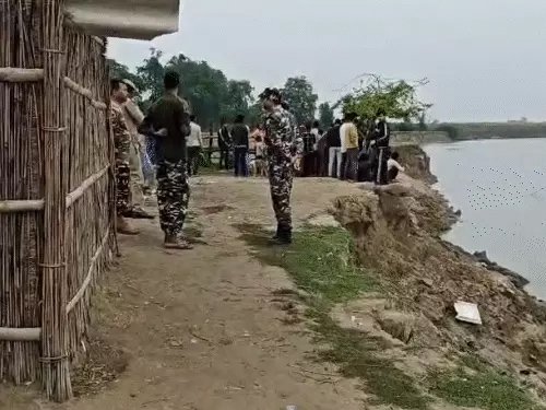 boat-capsize-in-bahraich-8-missing-1-dead